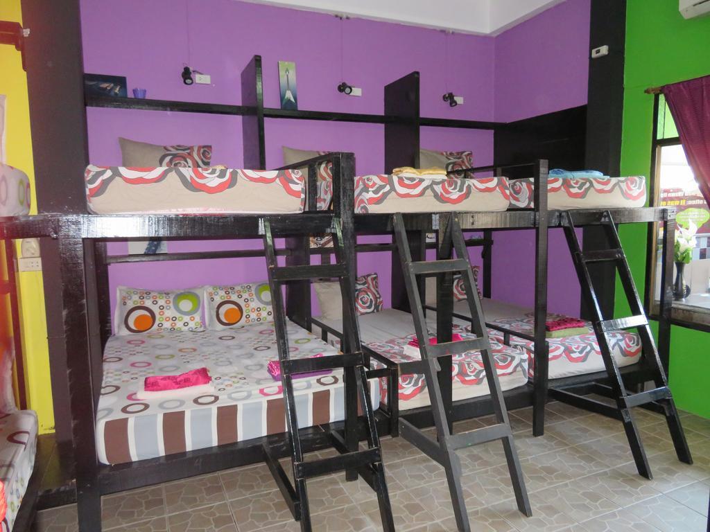 Same Same Guesthouse, Bar & Restaurant (Adults Only) Haad Rin Exterior photo