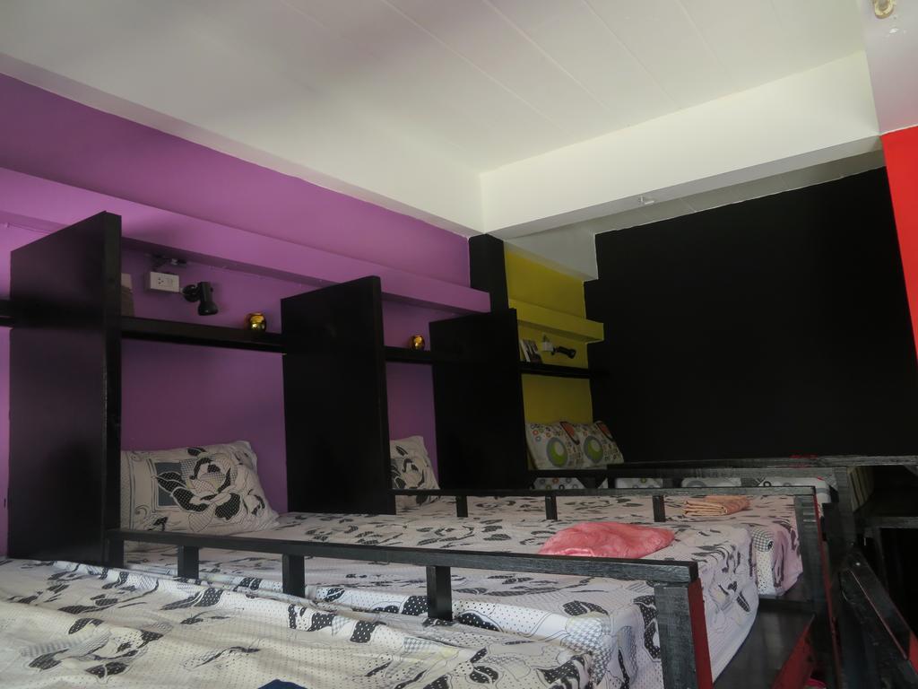 Same Same Guesthouse, Bar & Restaurant (Adults Only) Haad Rin Exterior photo