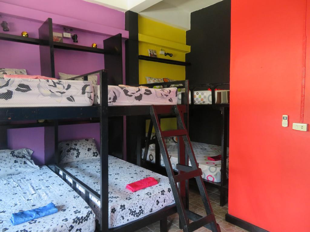Same Same Guesthouse, Bar & Restaurant (Adults Only) Haad Rin Exterior photo