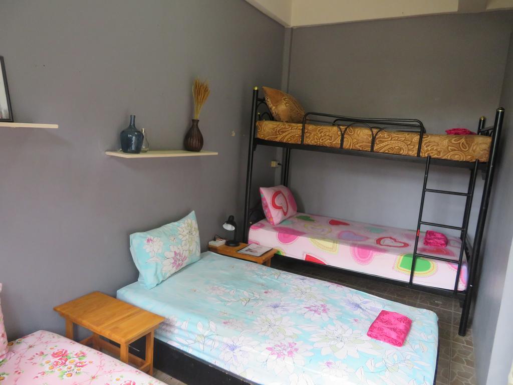 Same Same Guesthouse, Bar & Restaurant (Adults Only) Haad Rin Exterior photo