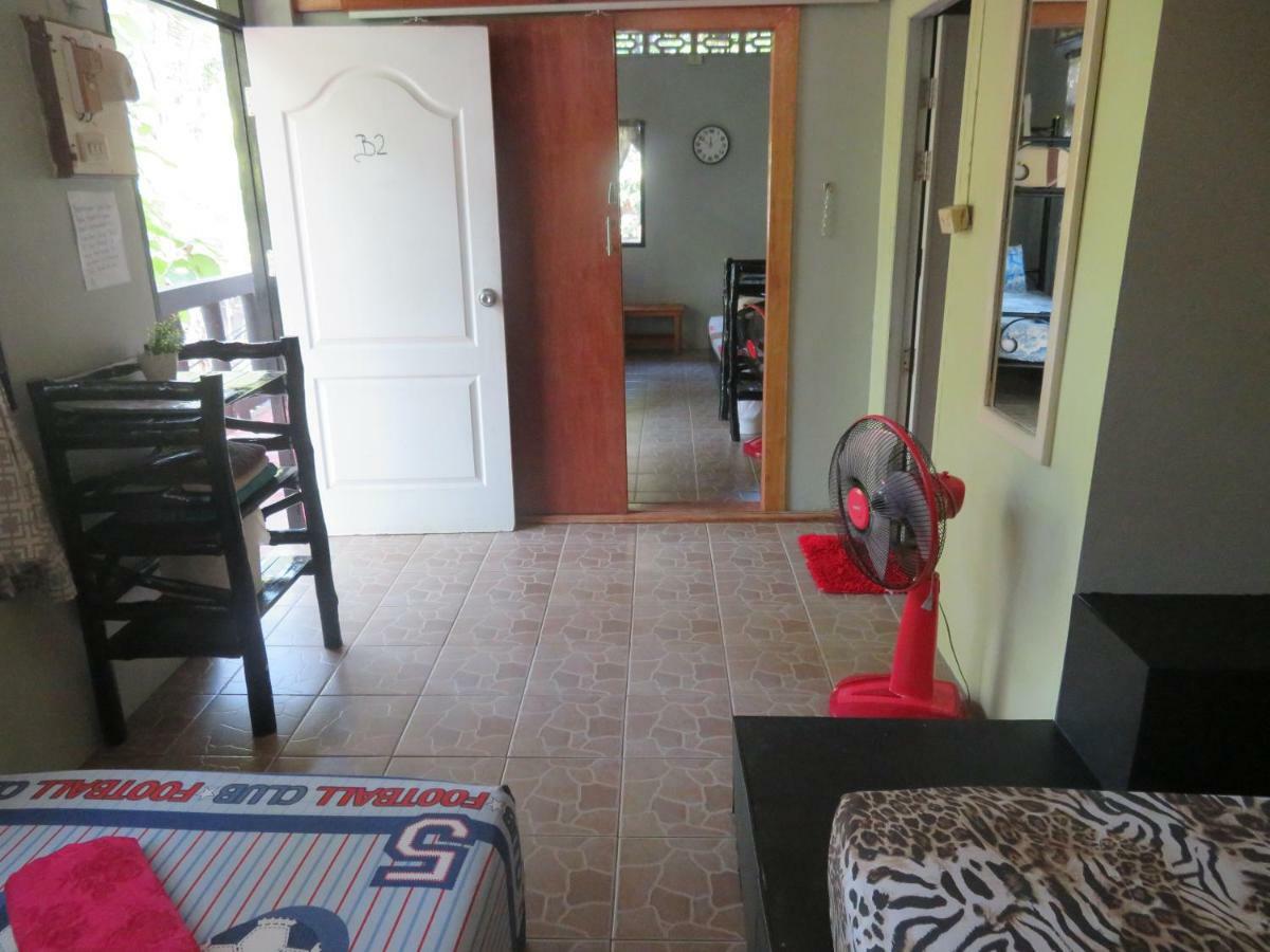 Same Same Guesthouse, Bar & Restaurant (Adults Only) Haad Rin Exterior photo