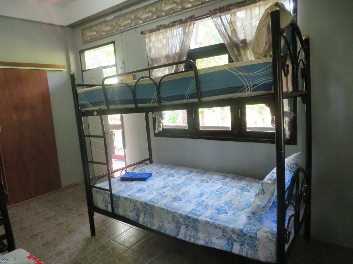 Same Same Guesthouse, Bar & Restaurant (Adults Only) Haad Rin Exterior photo