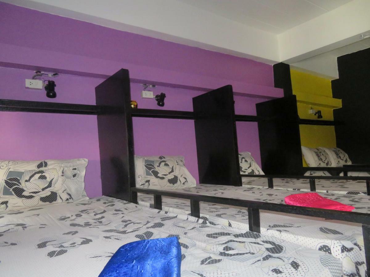 Same Same Guesthouse, Bar & Restaurant (Adults Only) Haad Rin Exterior photo