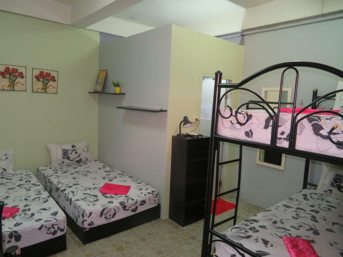 Same Same Guesthouse, Bar & Restaurant (Adults Only) Haad Rin Exterior photo